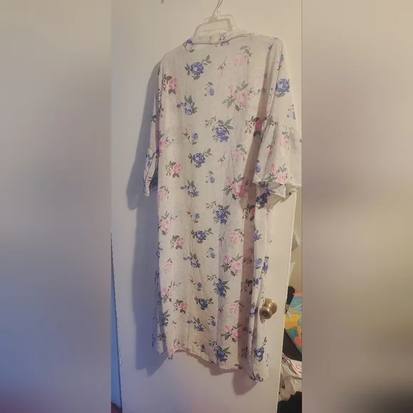 Fairy Tale Romance Kimono. Size Large. - Picture 3 of 7